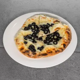 جبن وزيتون
